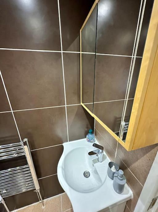 Апартаменты 3 Bed Hackney/Harringay Flat Лондон Экстерьер фото